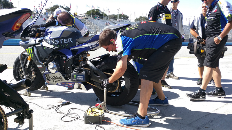 Illustration for article titled In The Chaos Of Racing, Yamaha's MotoAmerica Crew Brings Calm Perfection